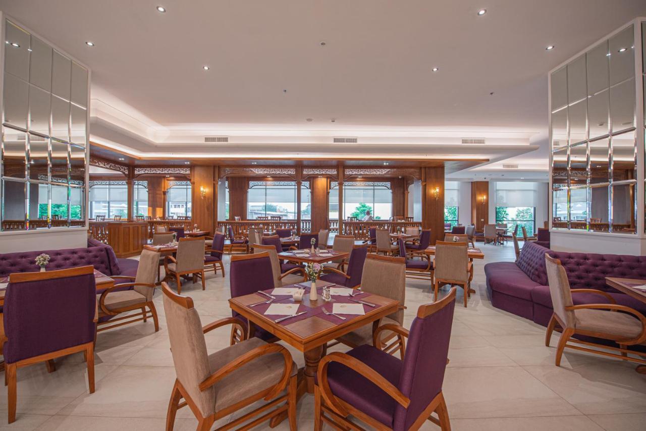 The Empress Premier Chiang Mai - Sha Extra Plus Екстериор снимка The restaurant